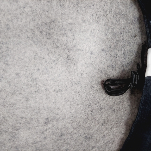 Tart 100% Wool Hat Gray Spickled Floppytable EUC - Picture 14 of 14